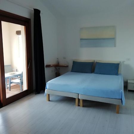 Frina Di Mari B&B San Teodoro  Dış mekan fotoğraf